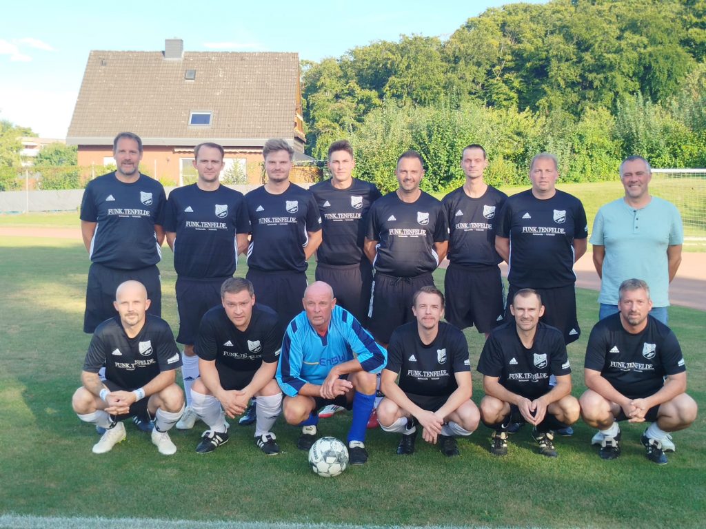 Mannschaftsfoto der Ü32-Herren des FC Bissendorf